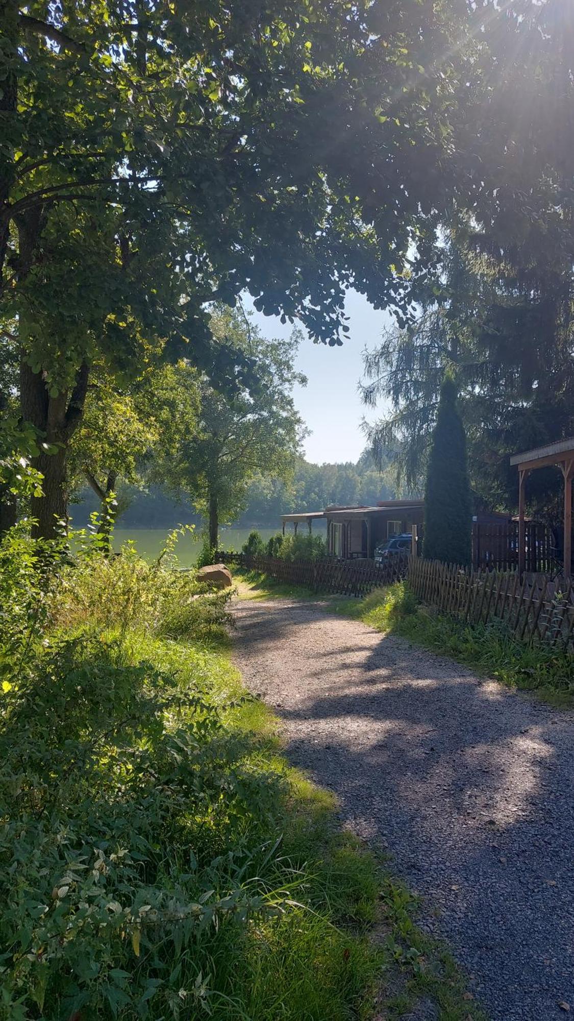 Domki Nad Jeziorem Karlowice Exterior foto