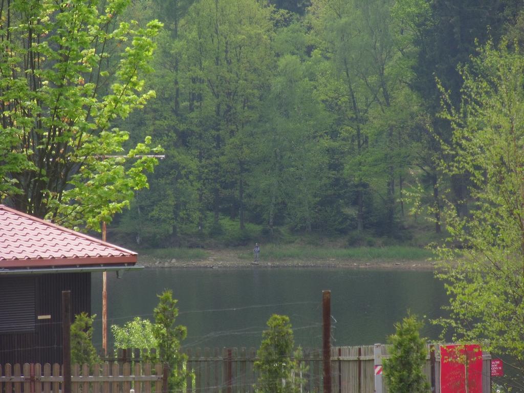 Domki Nad Jeziorem Karlowice Exterior foto